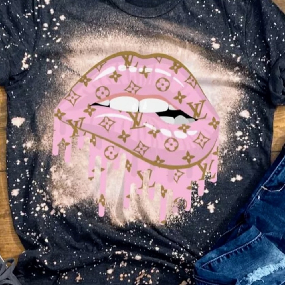 Pink lips tshirt
